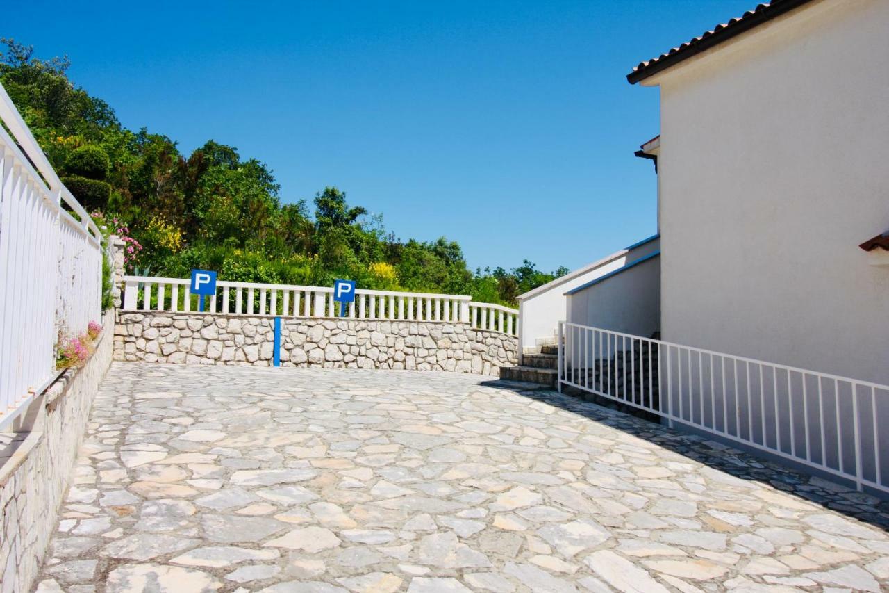 Charming Apartments Vesna Ravni Лабин Екстериор снимка
